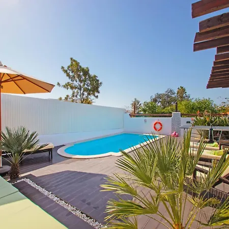 Villa Villa In Albufeira Near Praia Da Oura Beach
