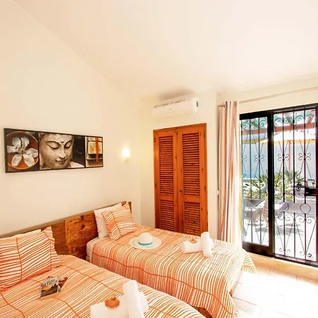 Villa Villa In Albufeira Near Praia Da Oura Beach Albufeira