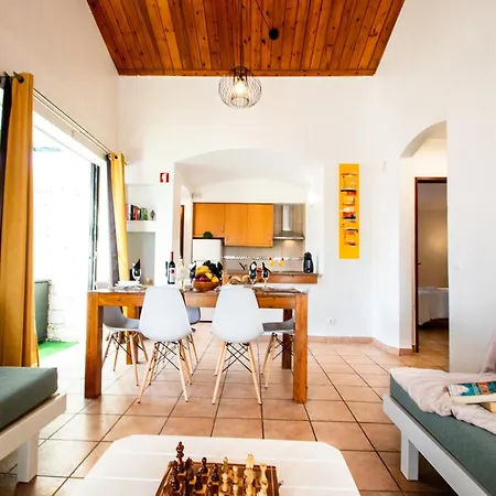 Villa In Albufeira Near Praia Da Oura Beach