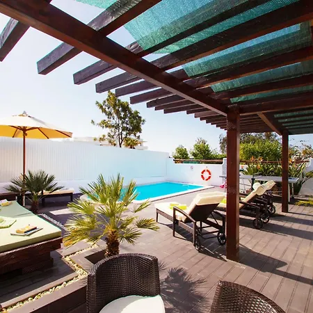 Villa In Albufeira Near Praia Da Oura Beach *