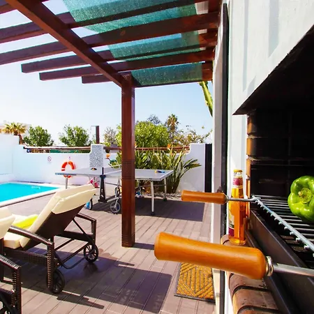 Villa In Albufeira Near Praia Da Oura Beach *