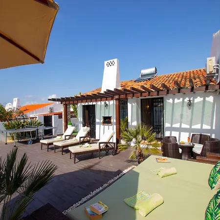 Villa In Albufeira Near Praia Da Oura Beach * Albufeira